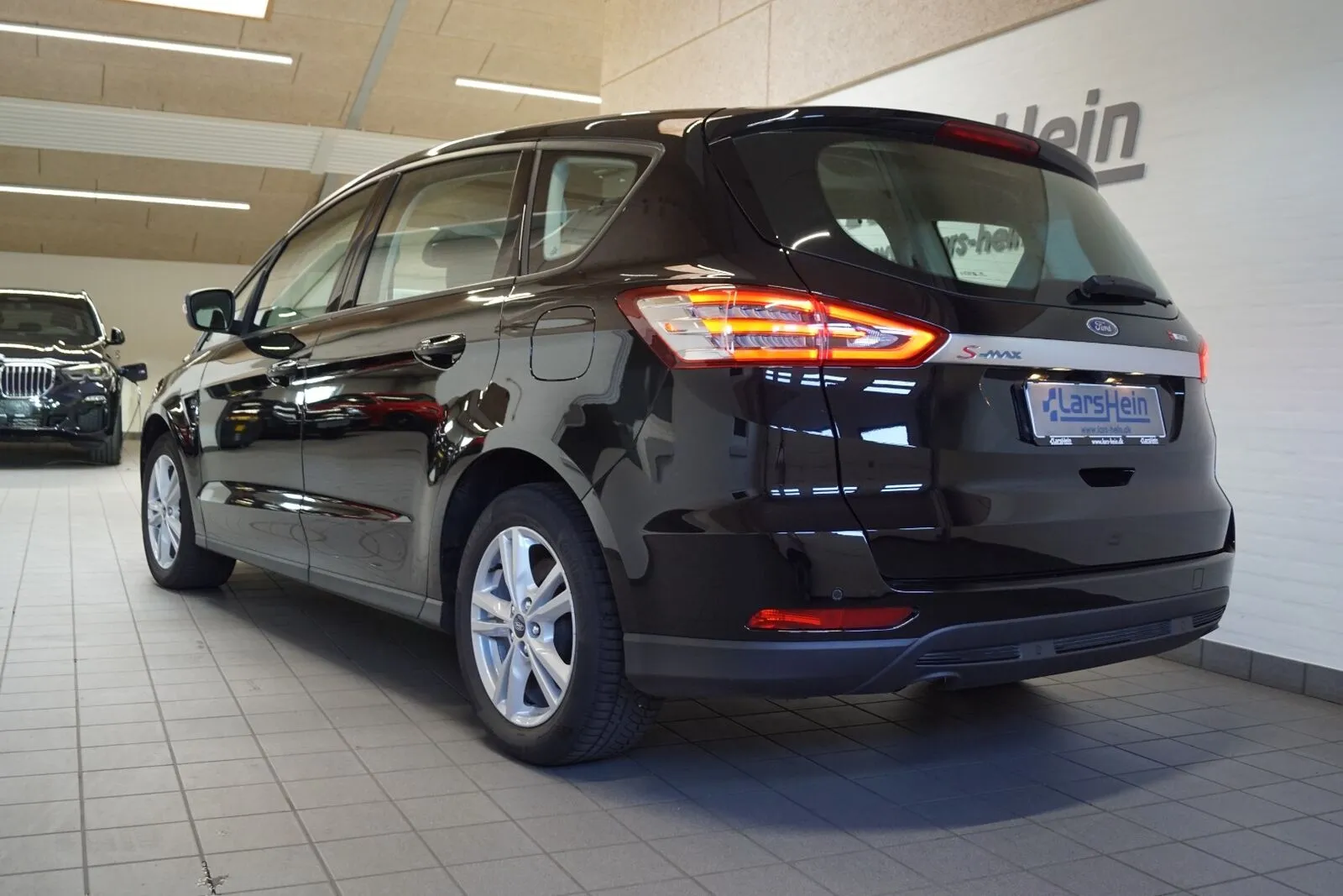 Ford S-MAX 2,0 TDCi 150 Business aut. 7prs 5d Image 3