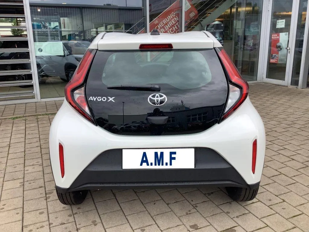 TOYOTA Aygo Con. 1.0 VVT-i 72 CV 5p. x-play MMT Image 4